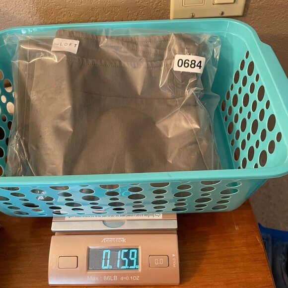 Loft Womens Cropped Green Chino Pants NWT Size 4 Office Girlfriend Straight Leg - Picture 11 of 11